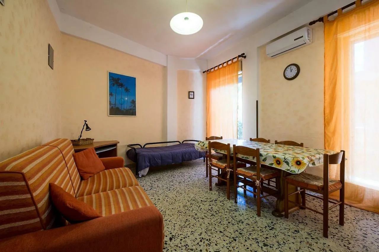 Holiday home Apartments Cavour Cefalu