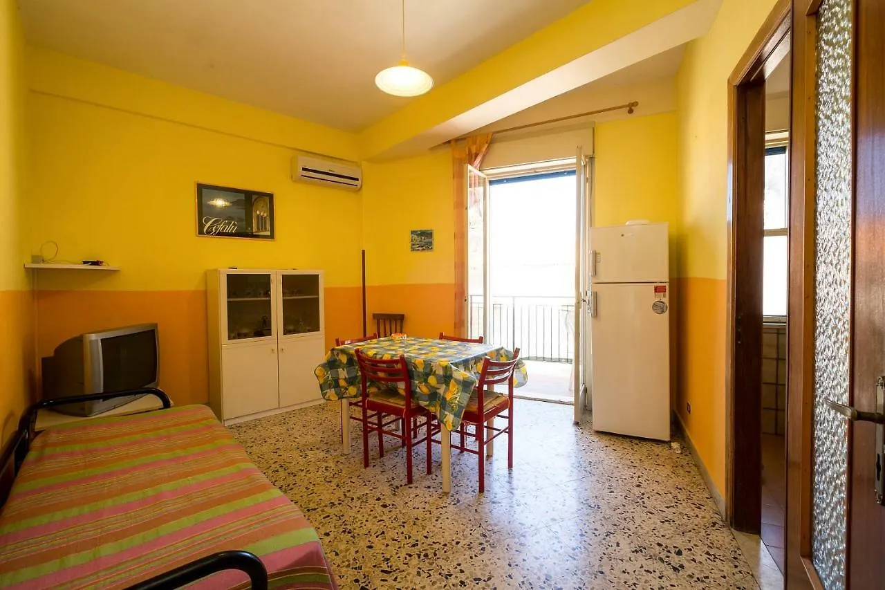 Apartments Cavour Cefalu Italy