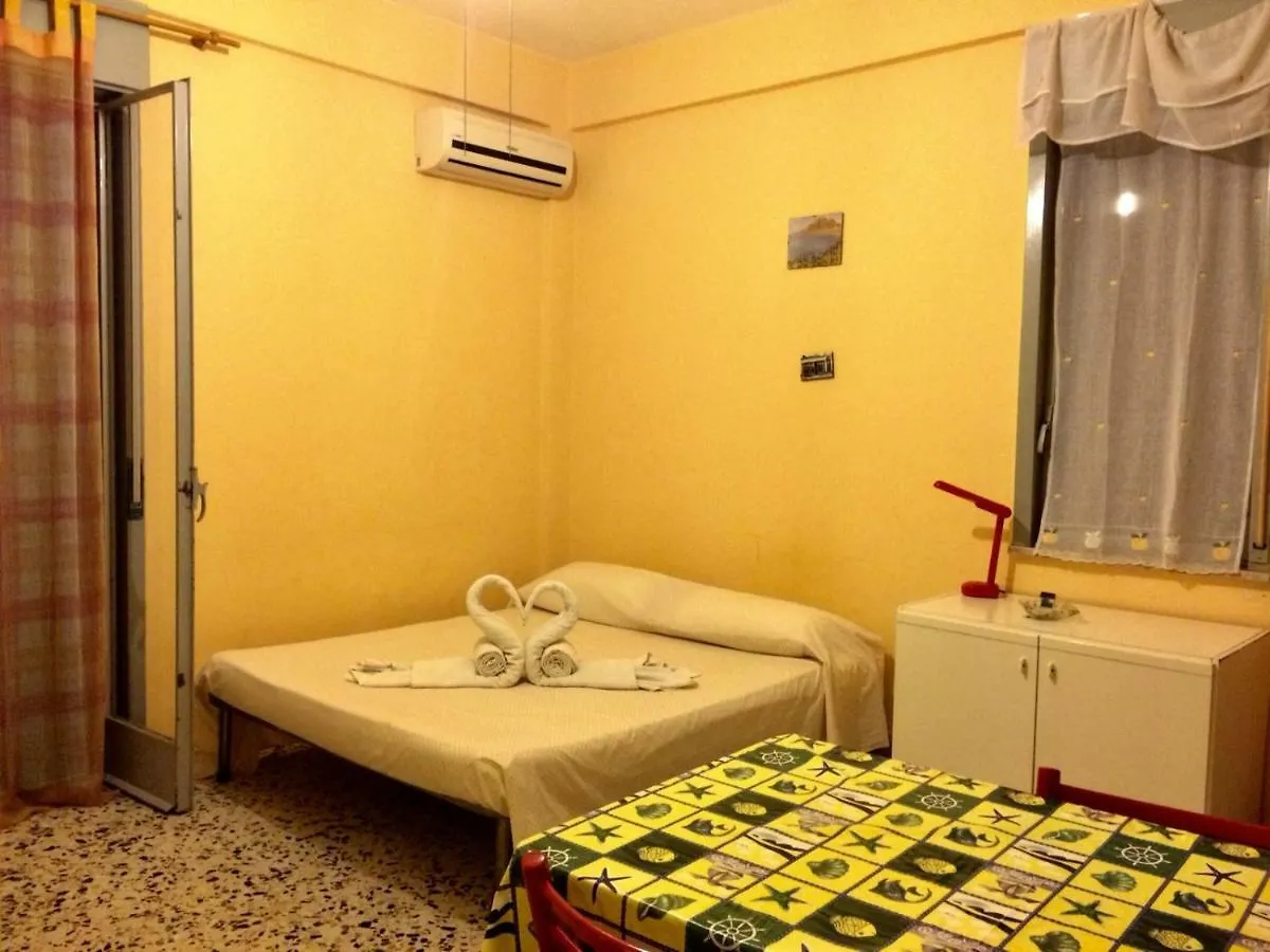 Holiday home Apartments Cavour Cefalu